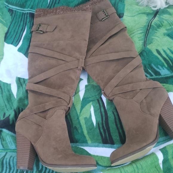Shoedazzle Boots - Picture 5 of 8
